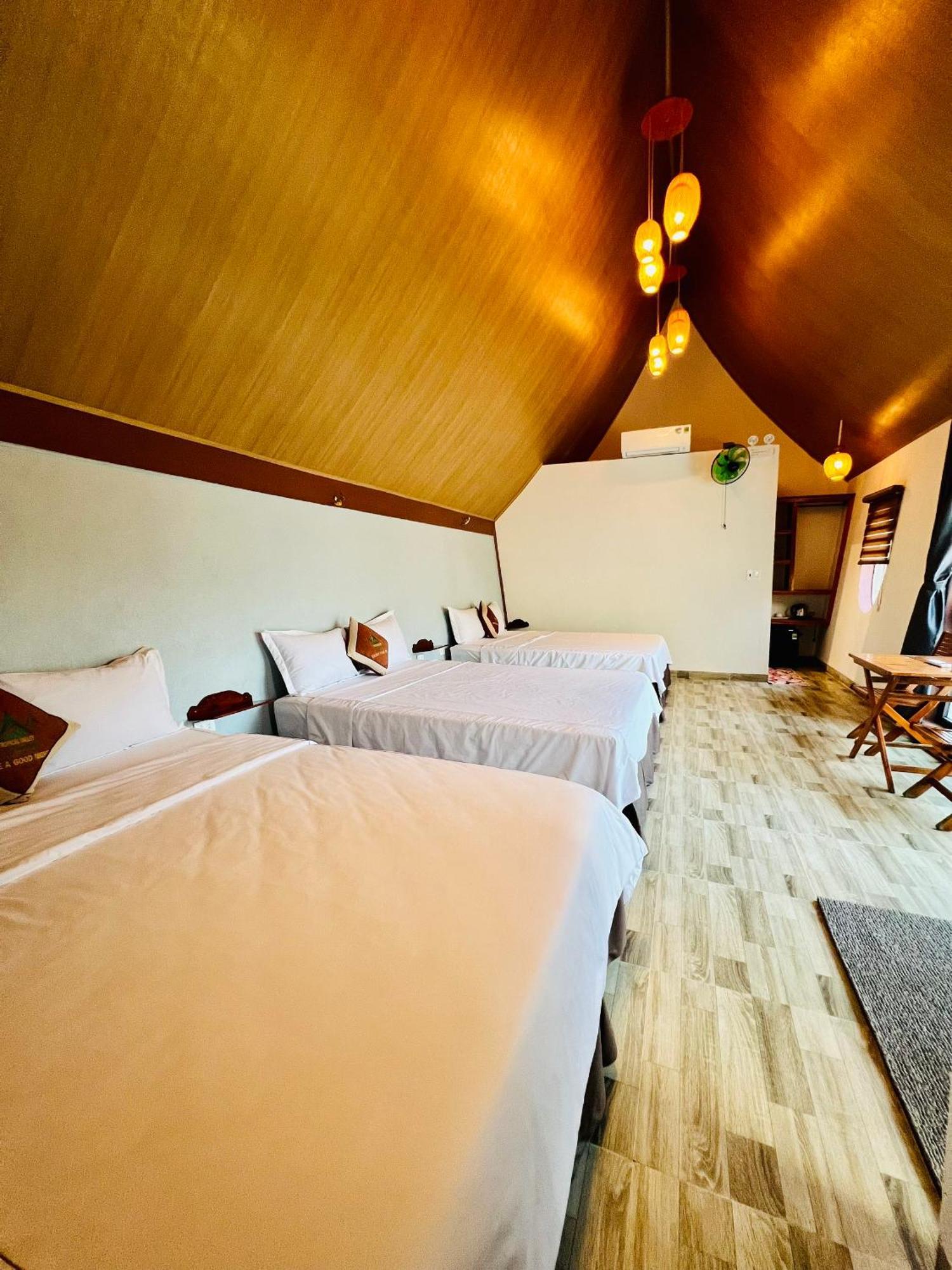 Tropical Valley Homestay - Villas ฟ็องญา ภายนอก รูปภาพ